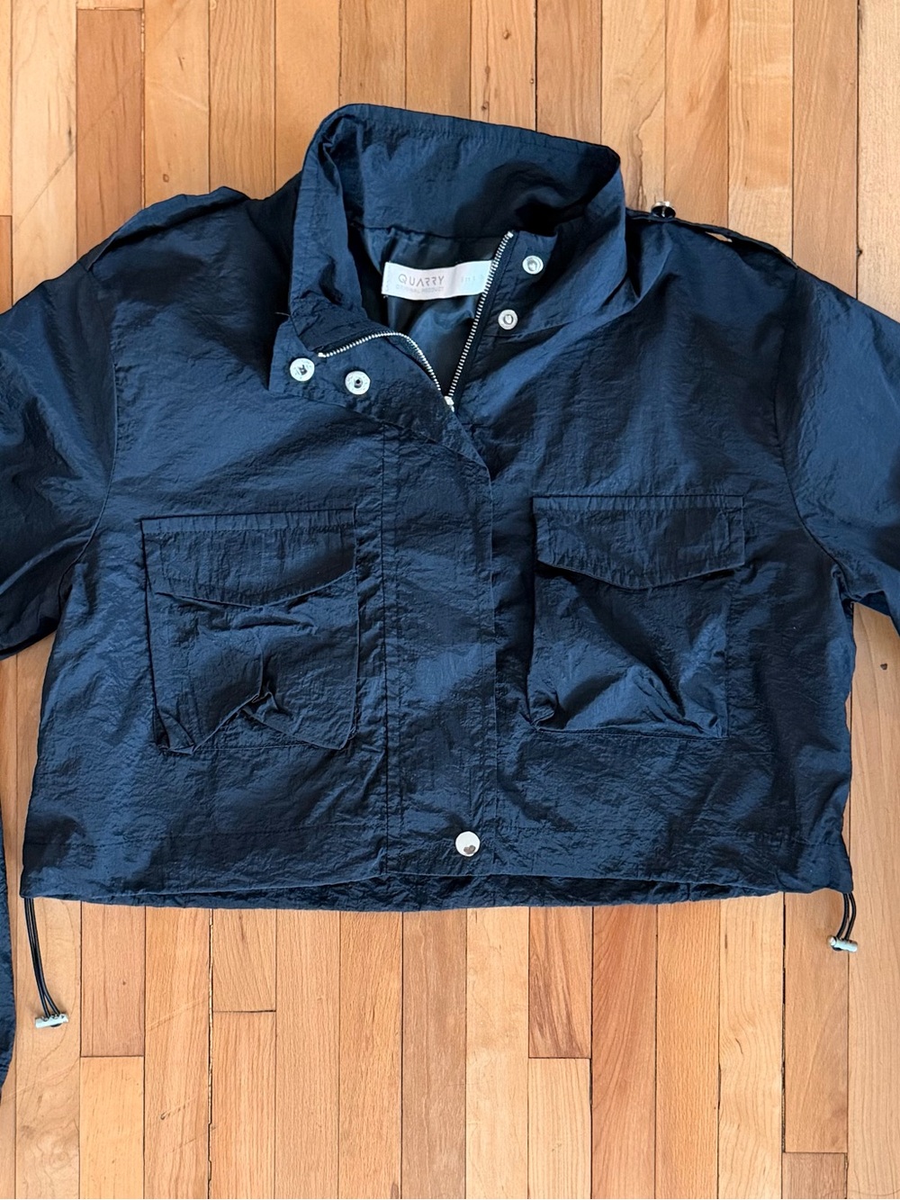 NWOT Women's Black Cropped Windbreaker Jacket